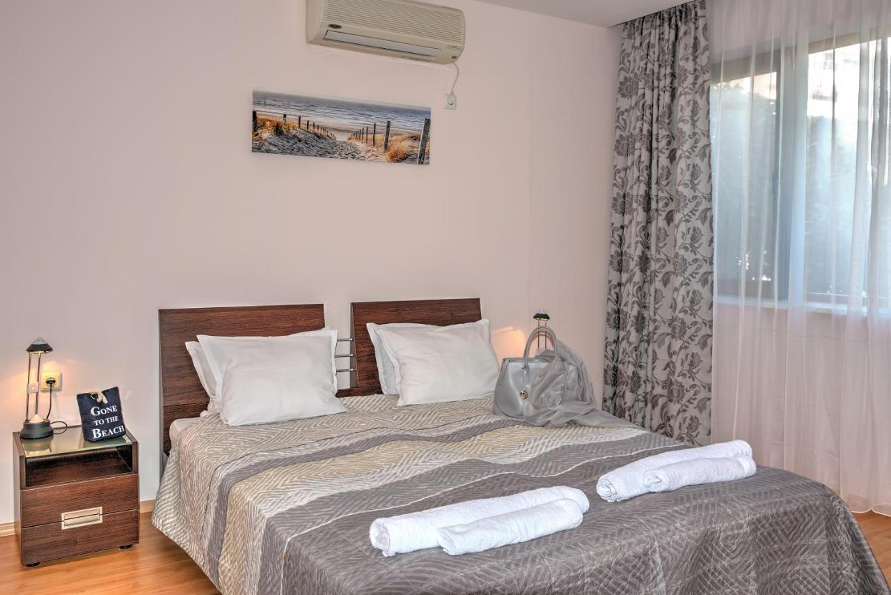 Messambria Beach Apartments Sveti Vlas Exteriör bild