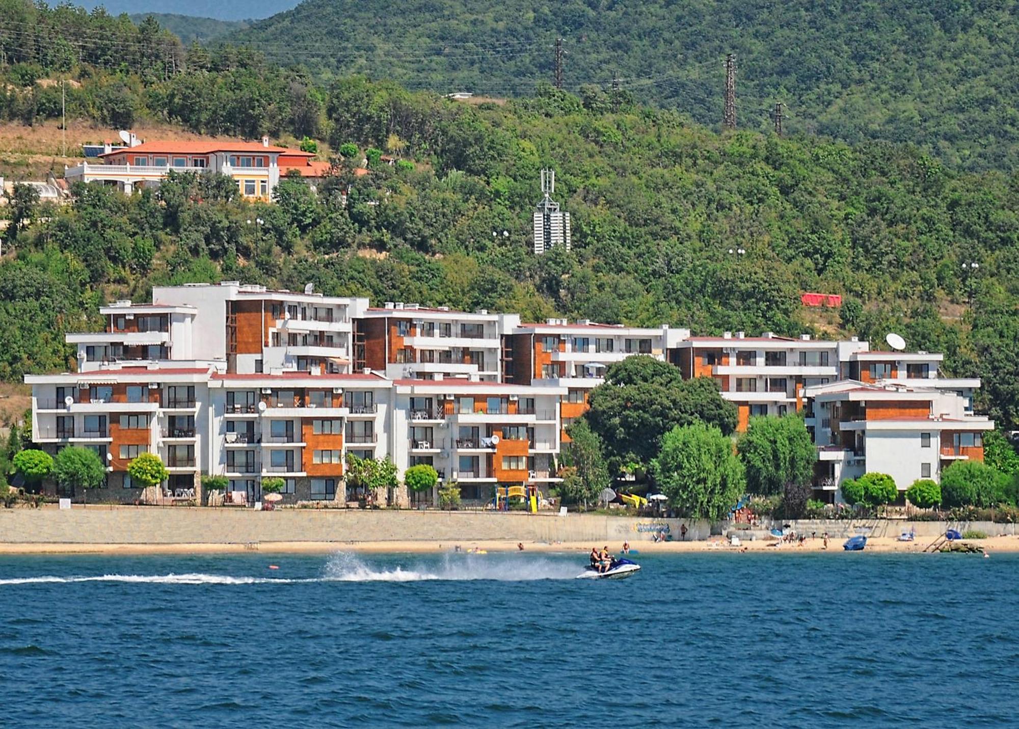 Messambria Beach Apartments Sveti Vlas Exteriör bild