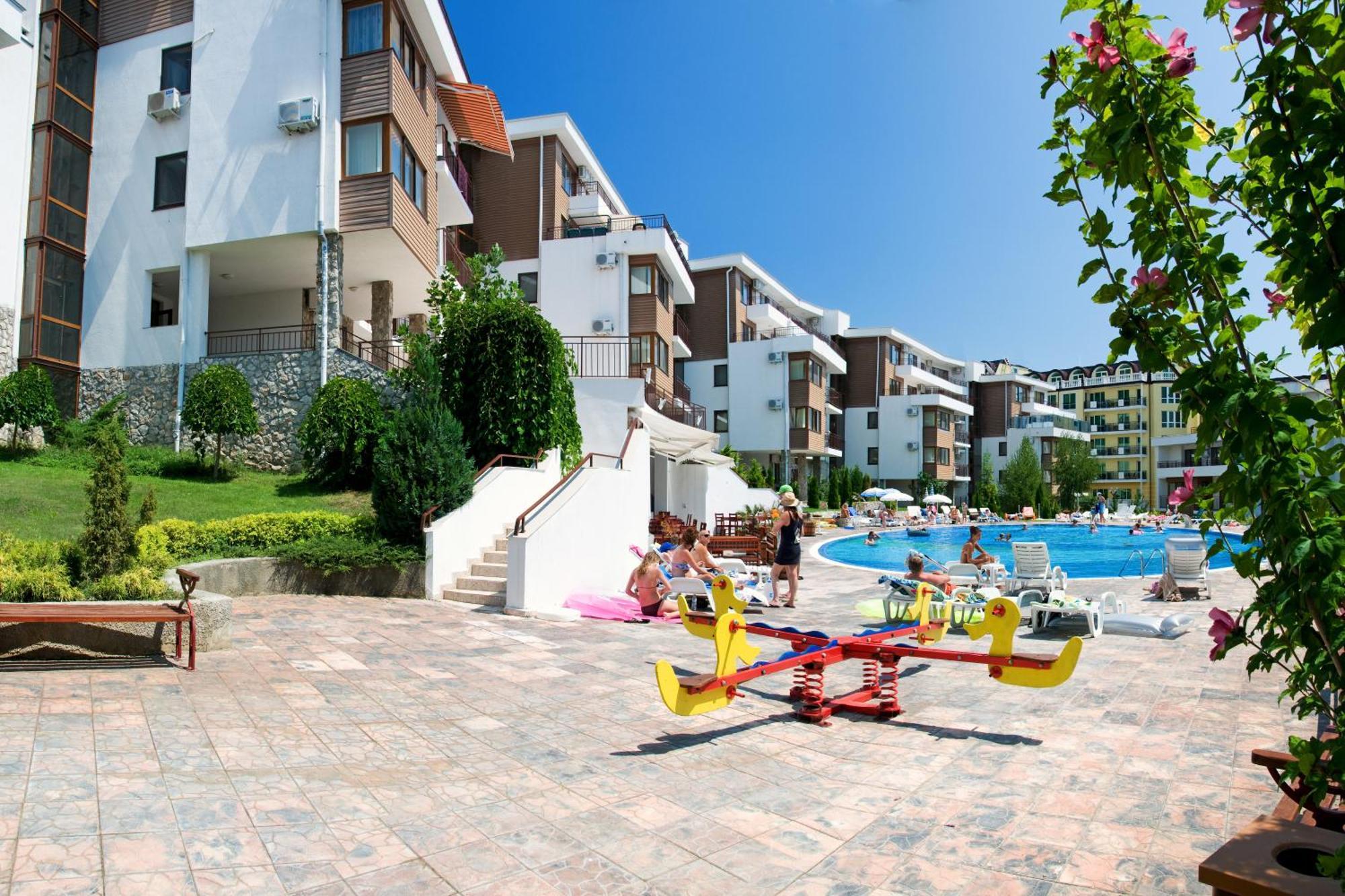 Messambria Beach Apartments Sveti Vlas Exteriör bild